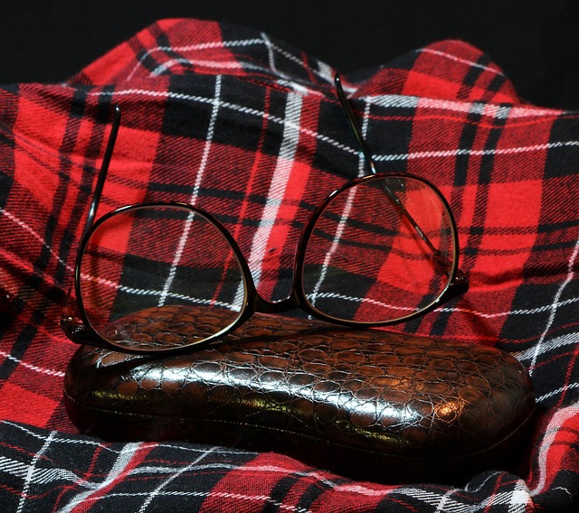 Genopdag flanellens magi – 90’er-mode med moderne twist